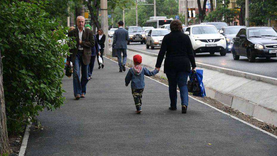 В Алматы на улицах Аскарова и Байтурсынова появятся новые тротуары