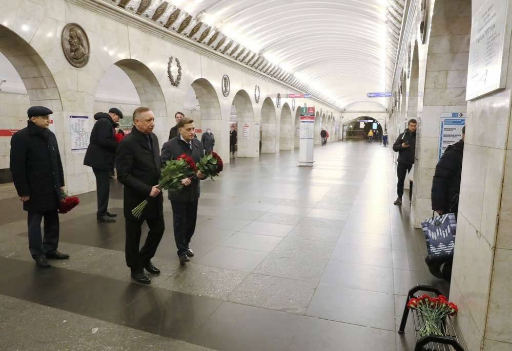 Руководство города возложило цветы. В этом году траурные мероприятия отменили из-за карантина