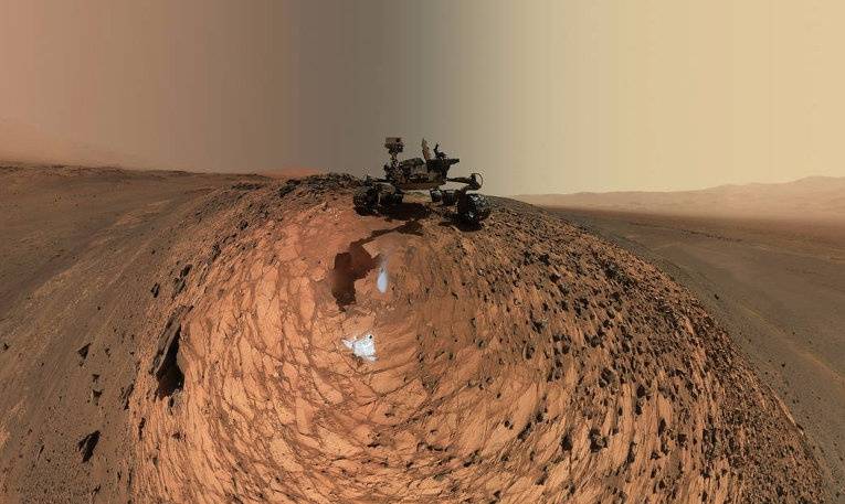 Марсоход Curiosity сделал новое селфи