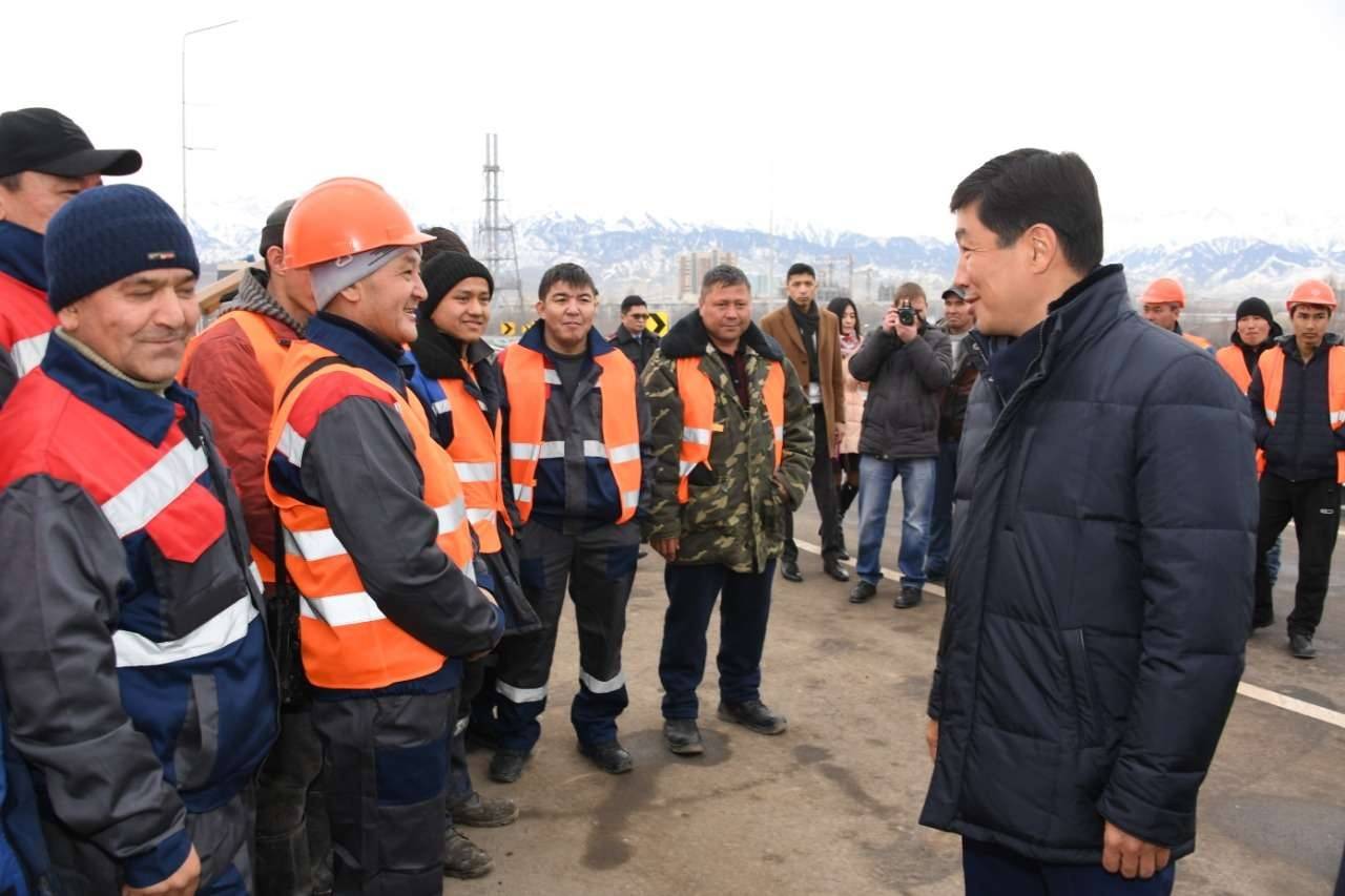 Бауыржан Байбек осмотрел новую транспортную эстакаду