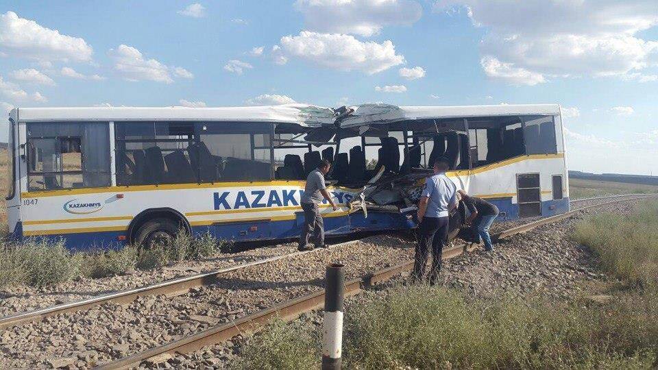 В результате столкновения пострадали 17 человек