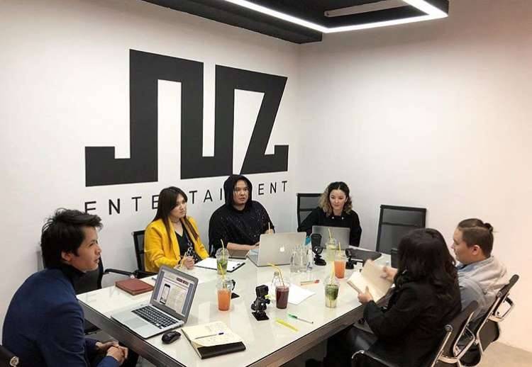 "Juz entertainment"