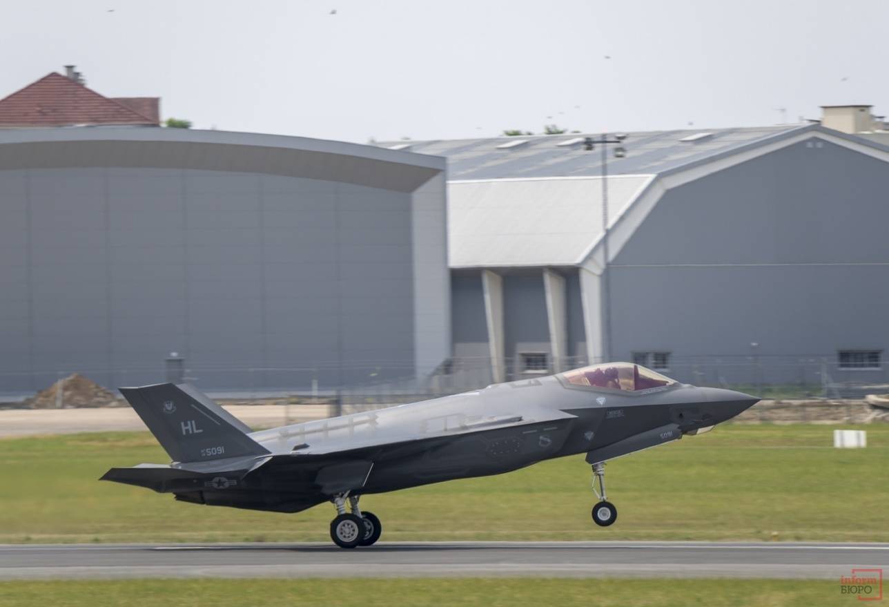  Lockheed Martin F-35 Lightning II