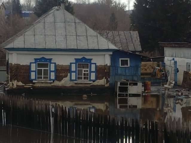 В Зыряновском районе ещё стоит вода