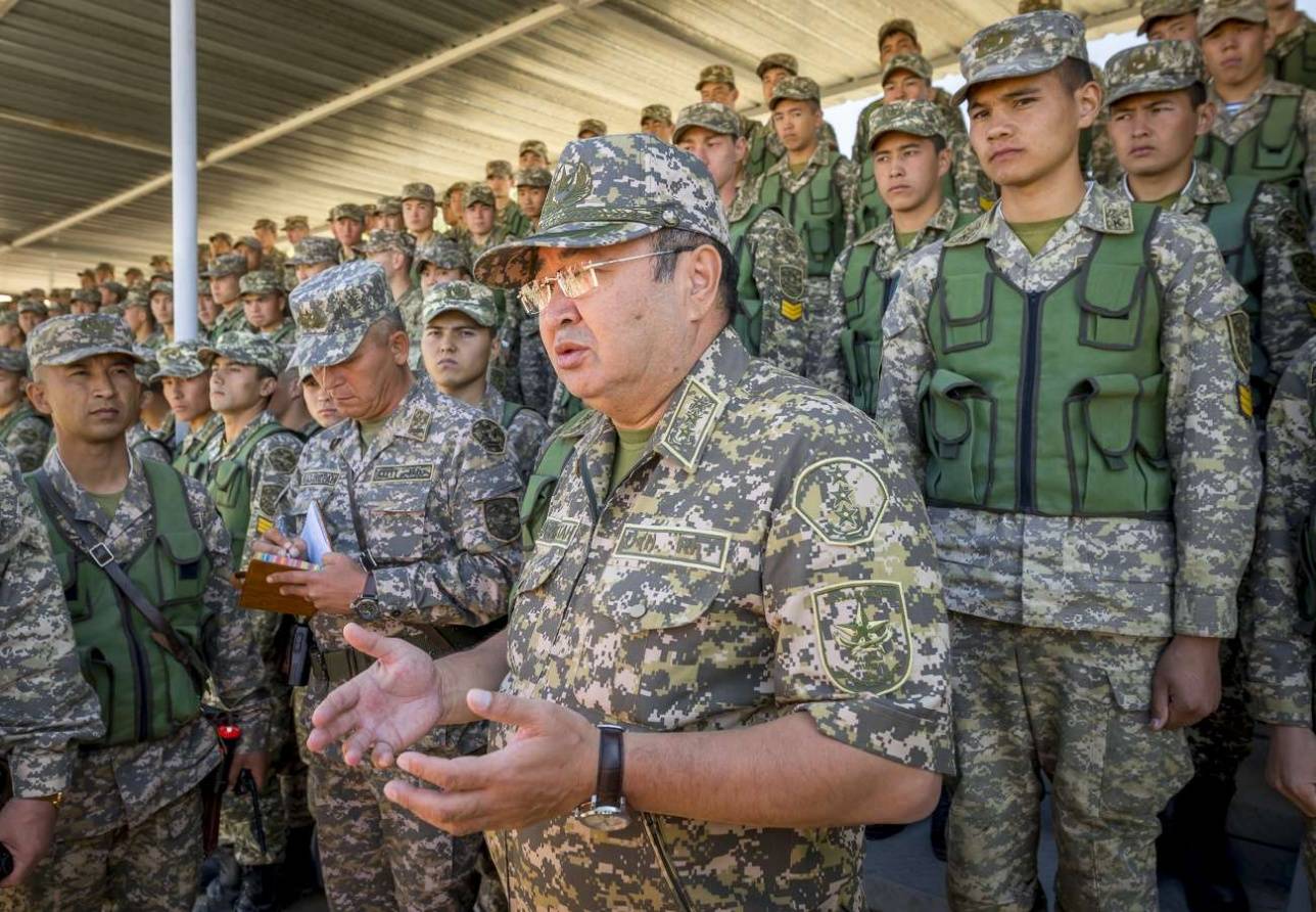 Сакен Жасузаков, генерал-полковник, министр обороны РК