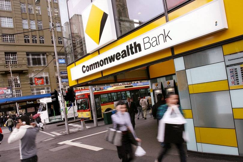 В число попавших под приватизацию попал и крупнейший в Австралии Commonwealth Bank