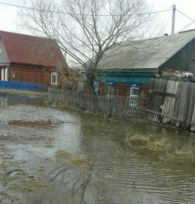 Частный сектор Петропавловска по колено в воде