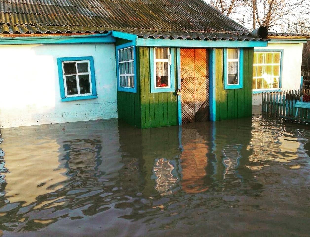 Уровень затопления домов в посёлке Зелёновка