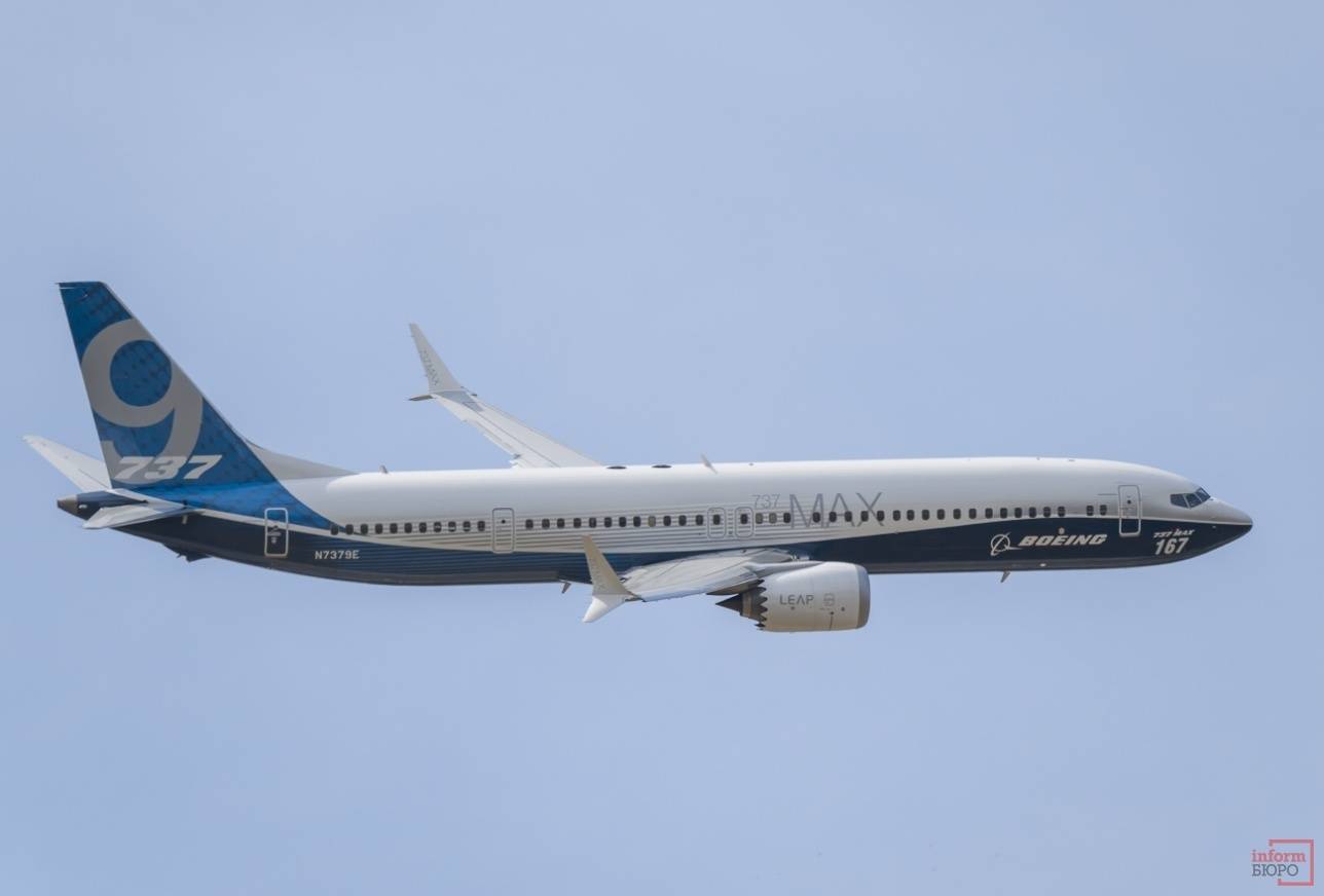 Взлёт Boeing-737 MAX