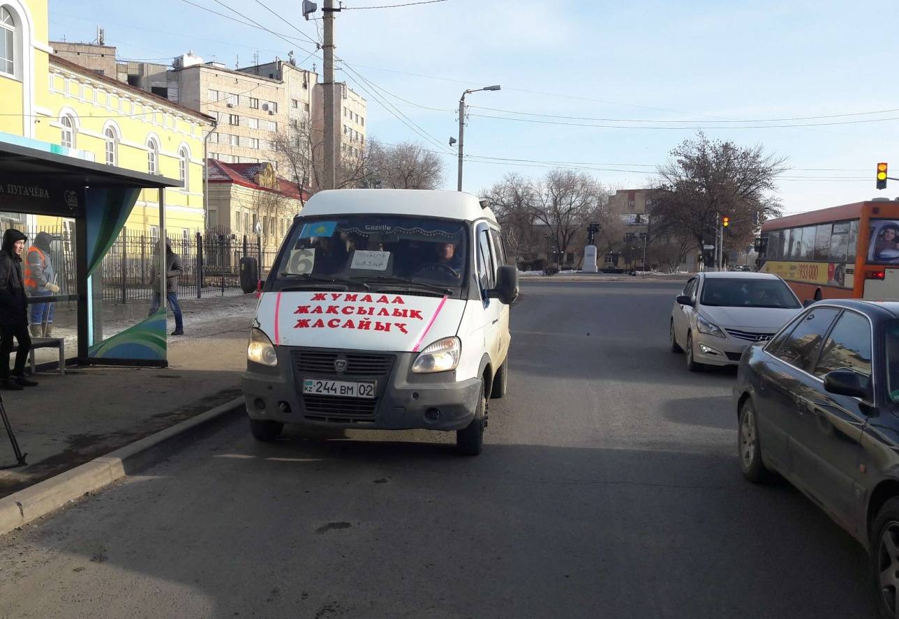 Маршрутное такси возит уральцев по пятницам бесплатно