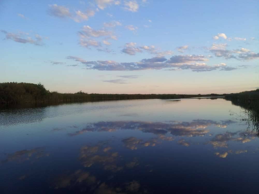 Астана іргесіндегі Қосшыға жұрт Нұра өзеніне шомылу үшін барады