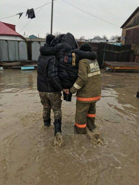 Эвакуация людей в Аягозском районе