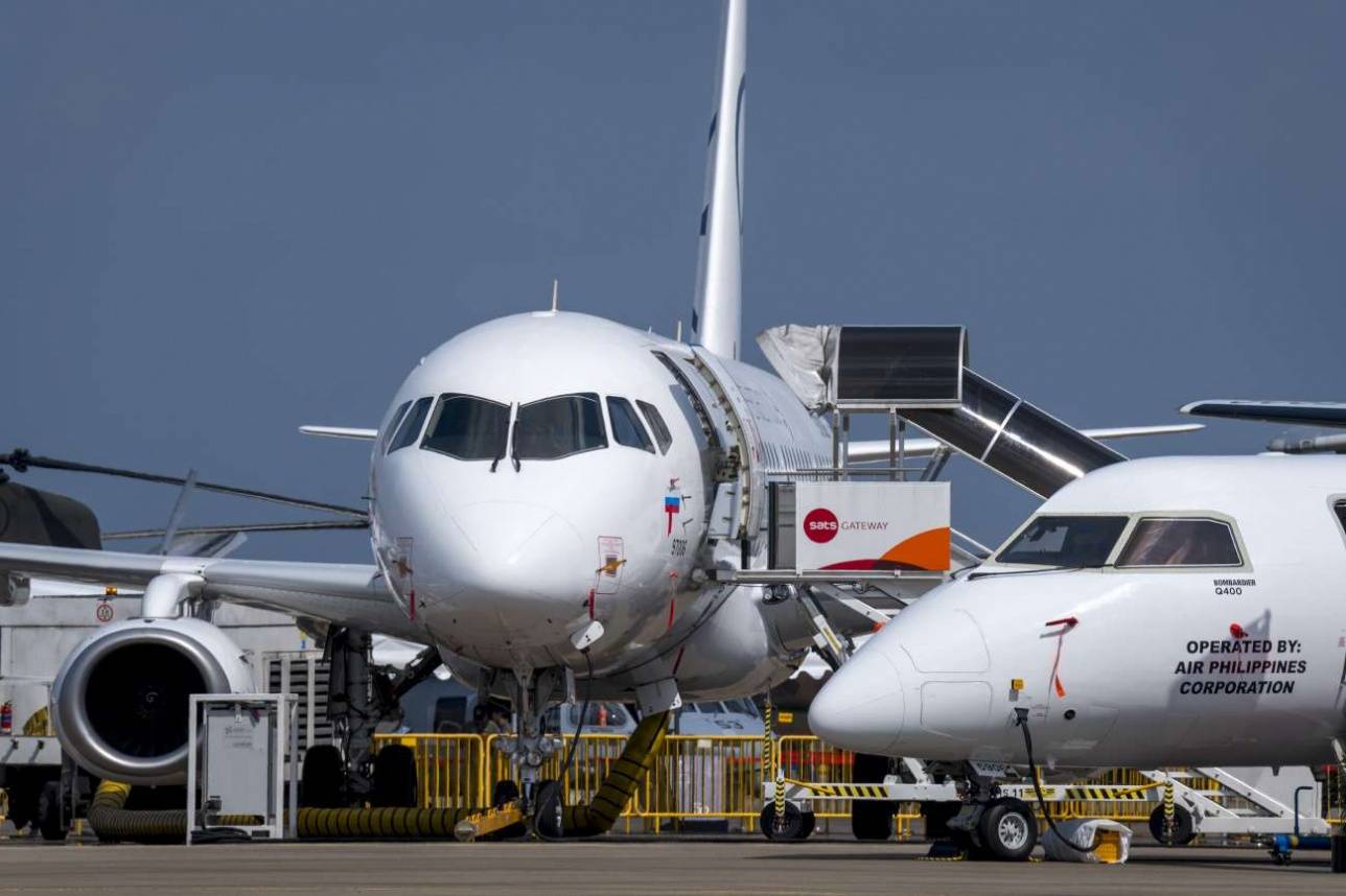 Модифицированный SSJ-100 на статике Singapore Airshow-2018