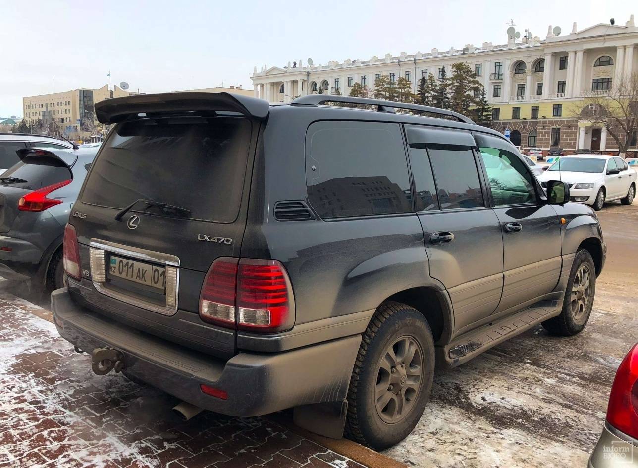 Служебный автомобиль столичного акимата