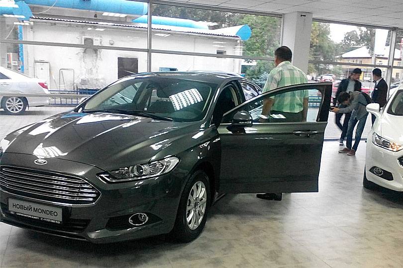 У нового Ford Mondeo конкурентов в D-классе предостаточно