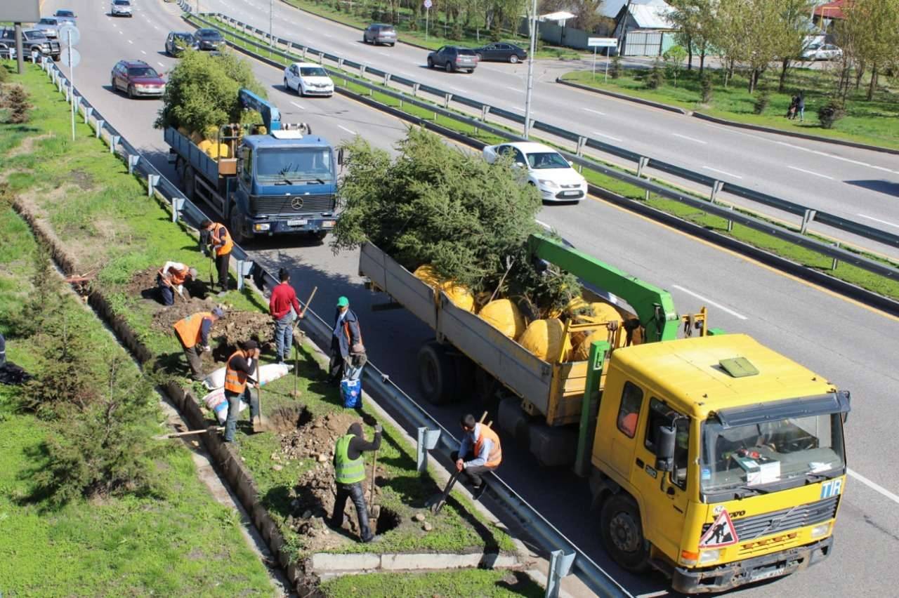 120 тысяч горожан вышли на улицу.