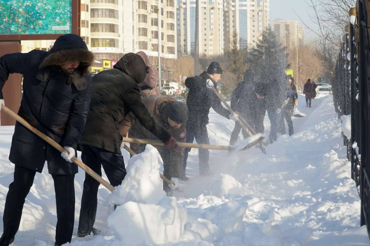 Горожане убрали 4800 кубов снега