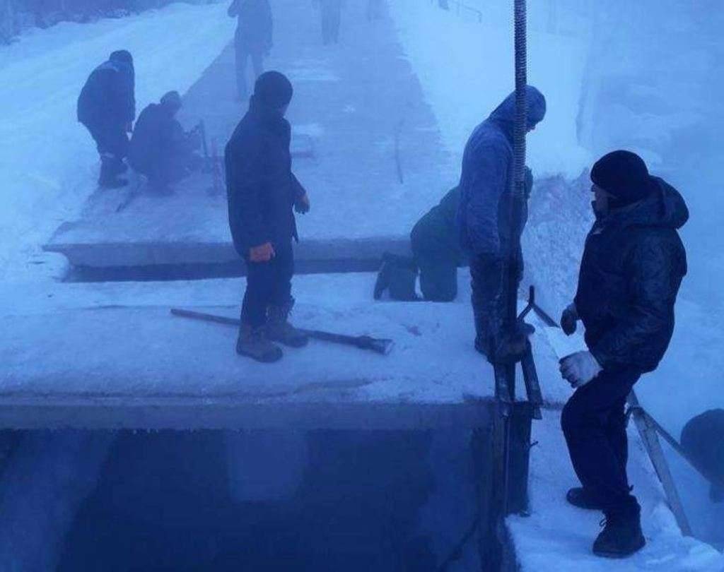 В Талгаре на водоводах возникли заторы льда