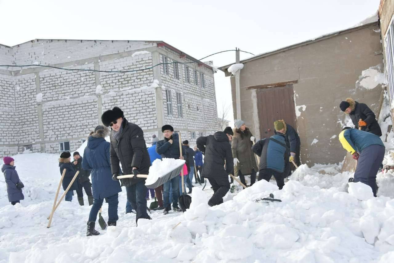 Сотрудники акимата района имени Байконур