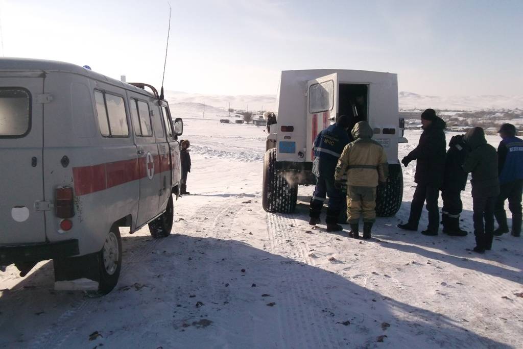 Спасатели вызволили из снежных заносов 340 человек