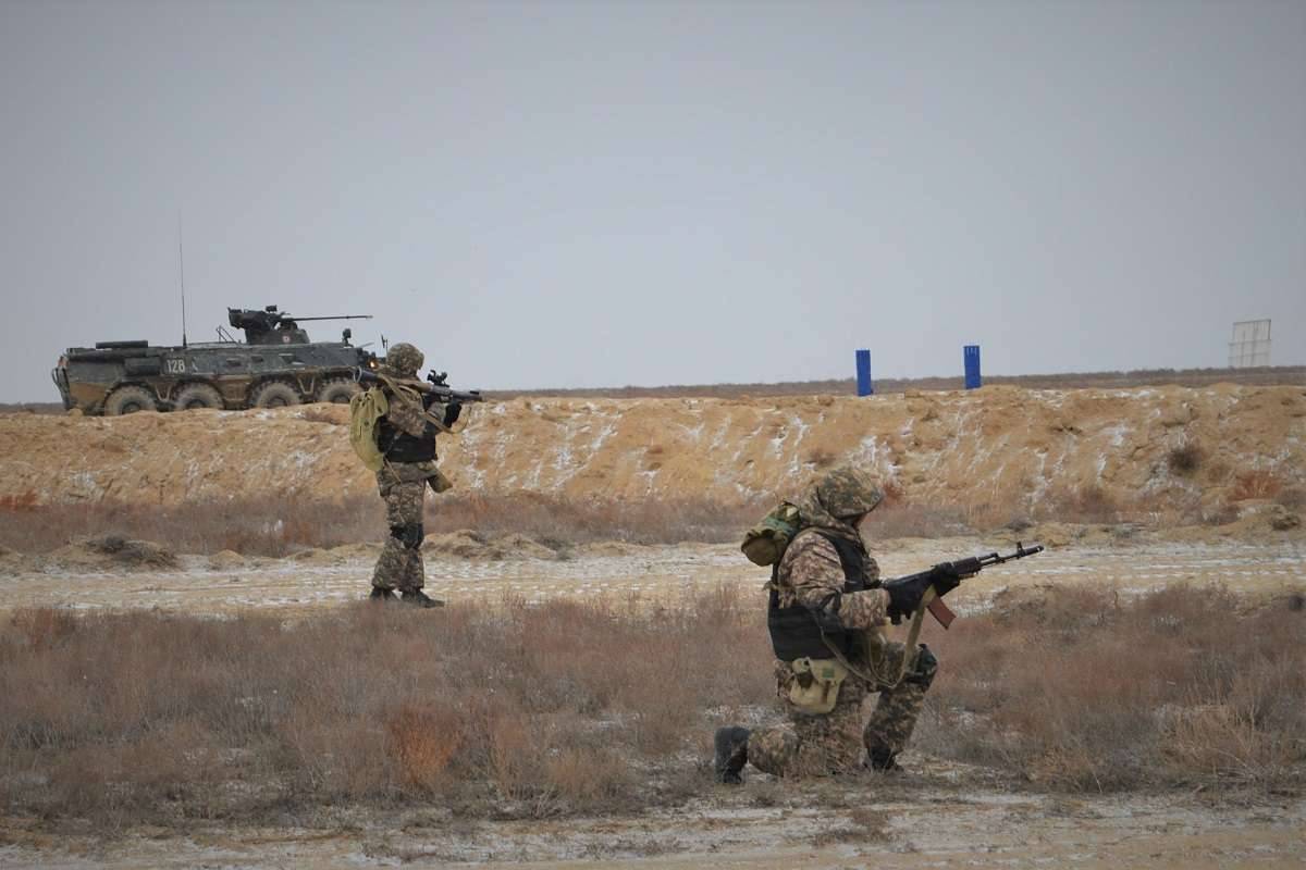 Боевые стрельбы взводов регионального командования "Запад"