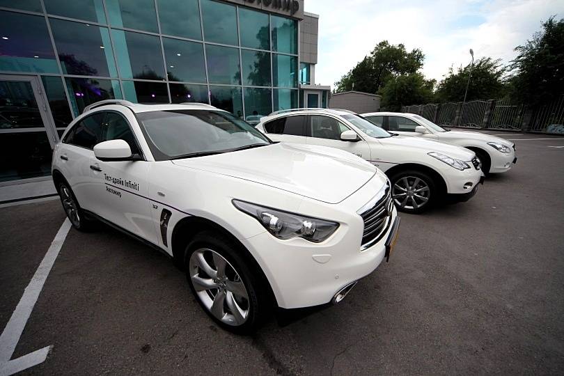 Дизайн автомобилей Infiniti весьма необычен и нравится не всем 