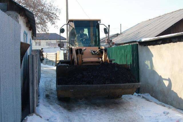 Многодетным семьям Павлодара выдали бесплатный уголь